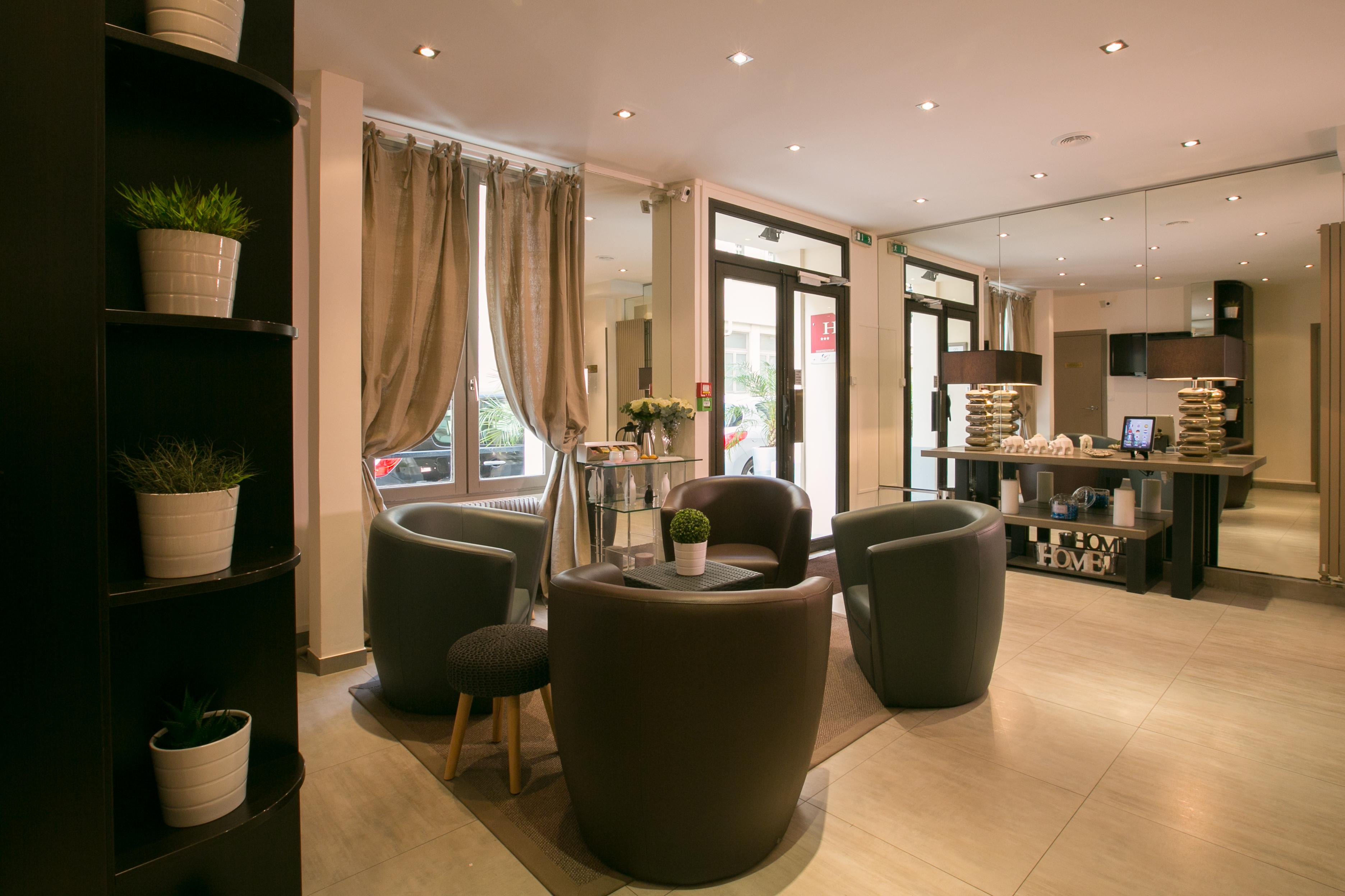 Alexandrine Opera Hotel