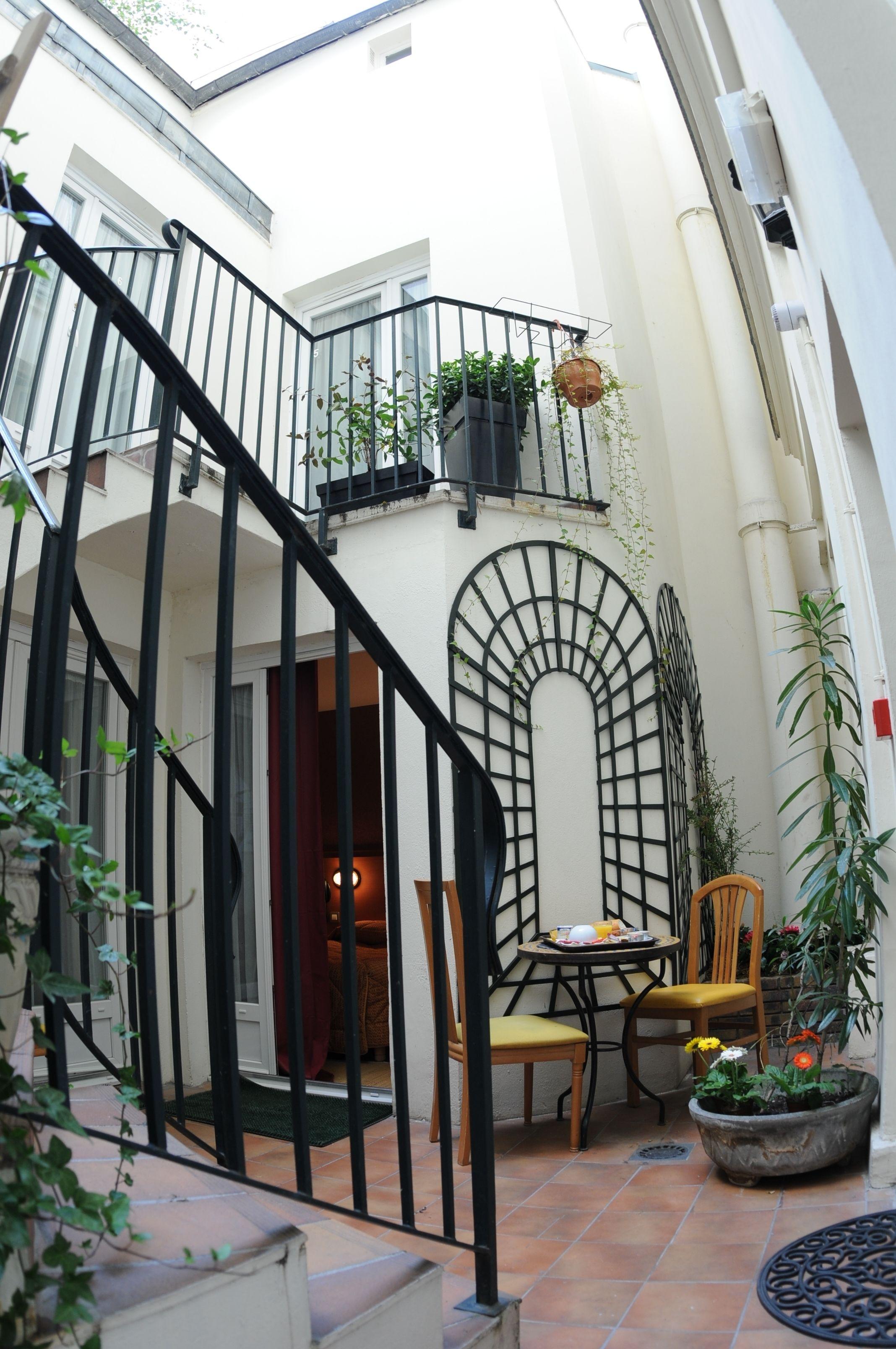 Alexandrine Opera 3*